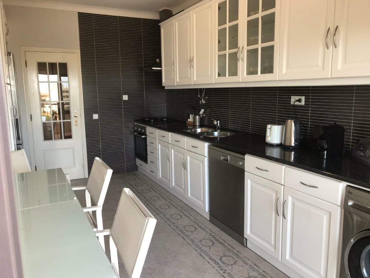 The Hoffy Beach Apartment Lagos Exteriör bild