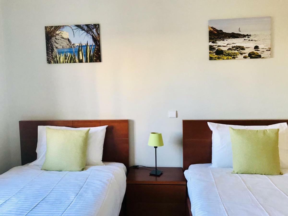 The Hoffy Beach Apartment Lagos Exteriör bild